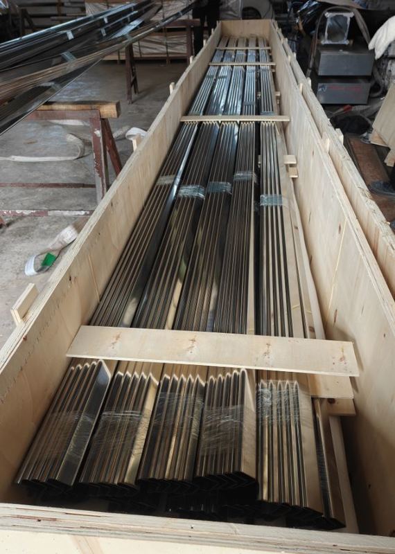 Θερμικά επεξεργασμένη δοκός αλουμινίου σχεδιασμένη για να αντέχει σε συνθήκες υψηλής καταπόνησης και φορτίου σε δομικά πλαίσια