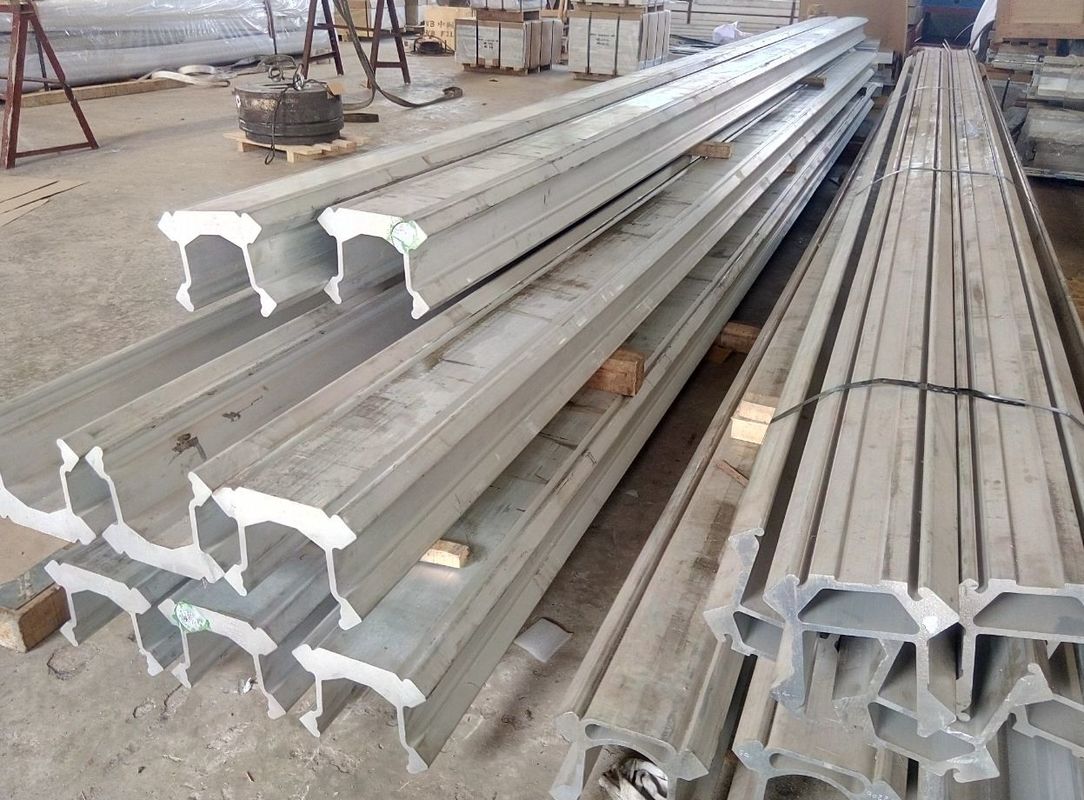 Μορφή 4.2M Τ εξωθημένη αλουμίνιο υψηλής αντοχής 2,71 G/Cc πυκνότητα σχεδιαγραμμάτων